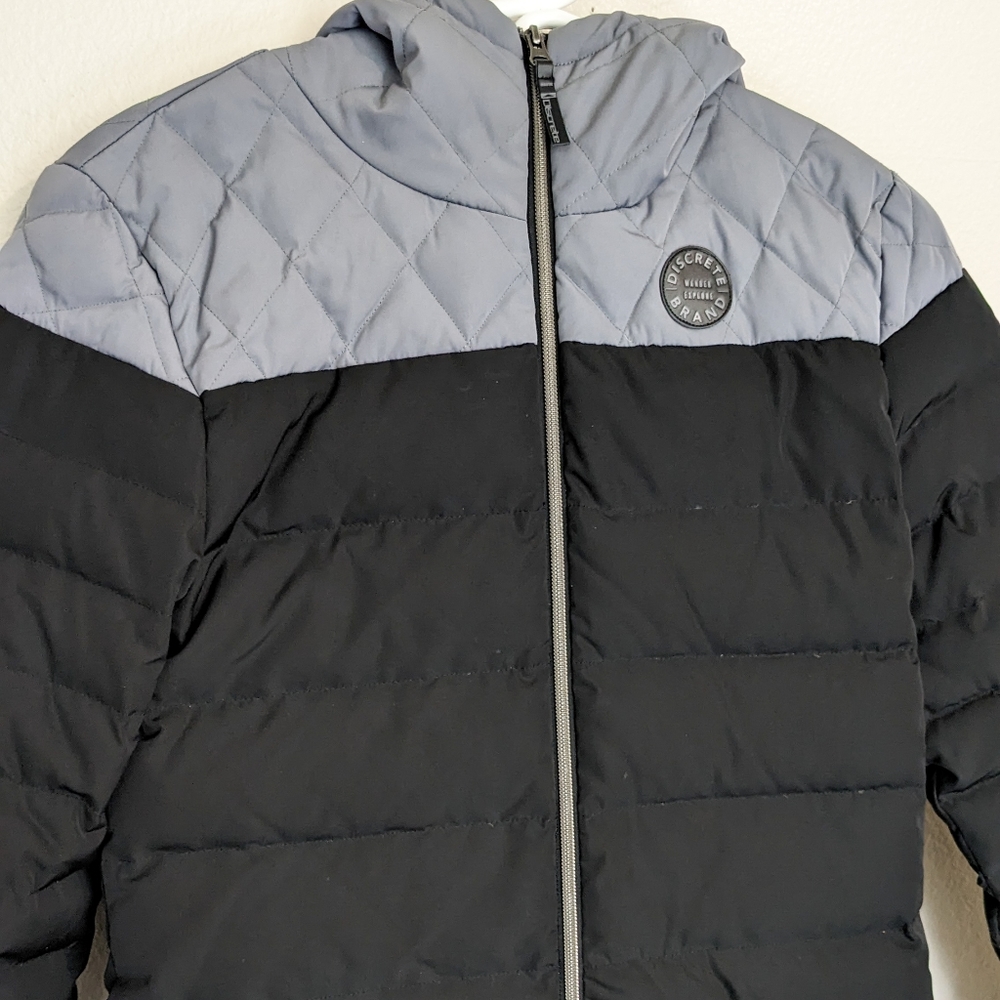 Discrete Wander Explore Gris Jacket - image 3